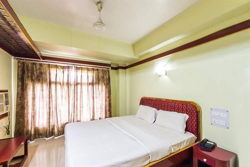 President Hotel Guwahati Buitenkant foto