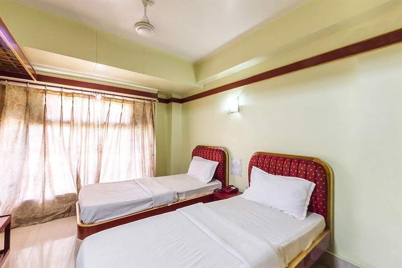 President Hotel Guwahati Buitenkant foto