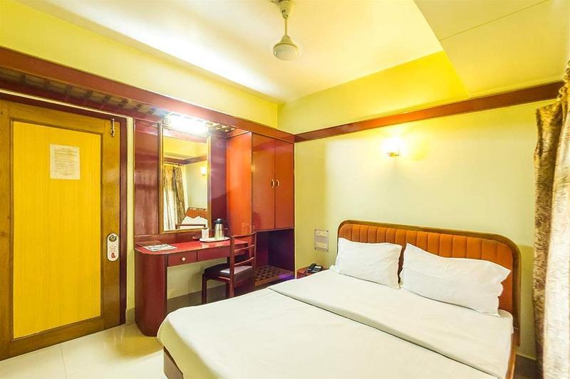President Hotel Guwahati Buitenkant foto