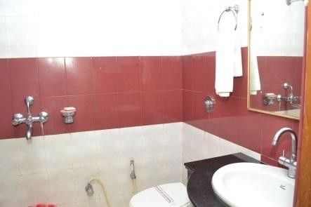 President Hotel Guwahati Buitenkant foto